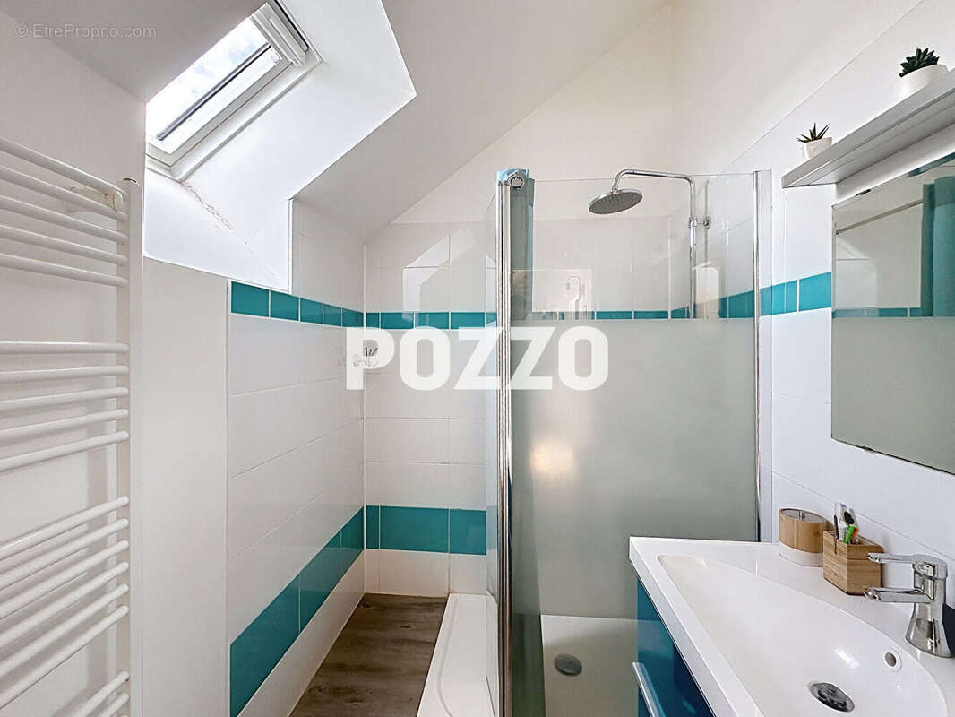 Maison à SAINT-GEORGES-DE-REINTEMBAULT