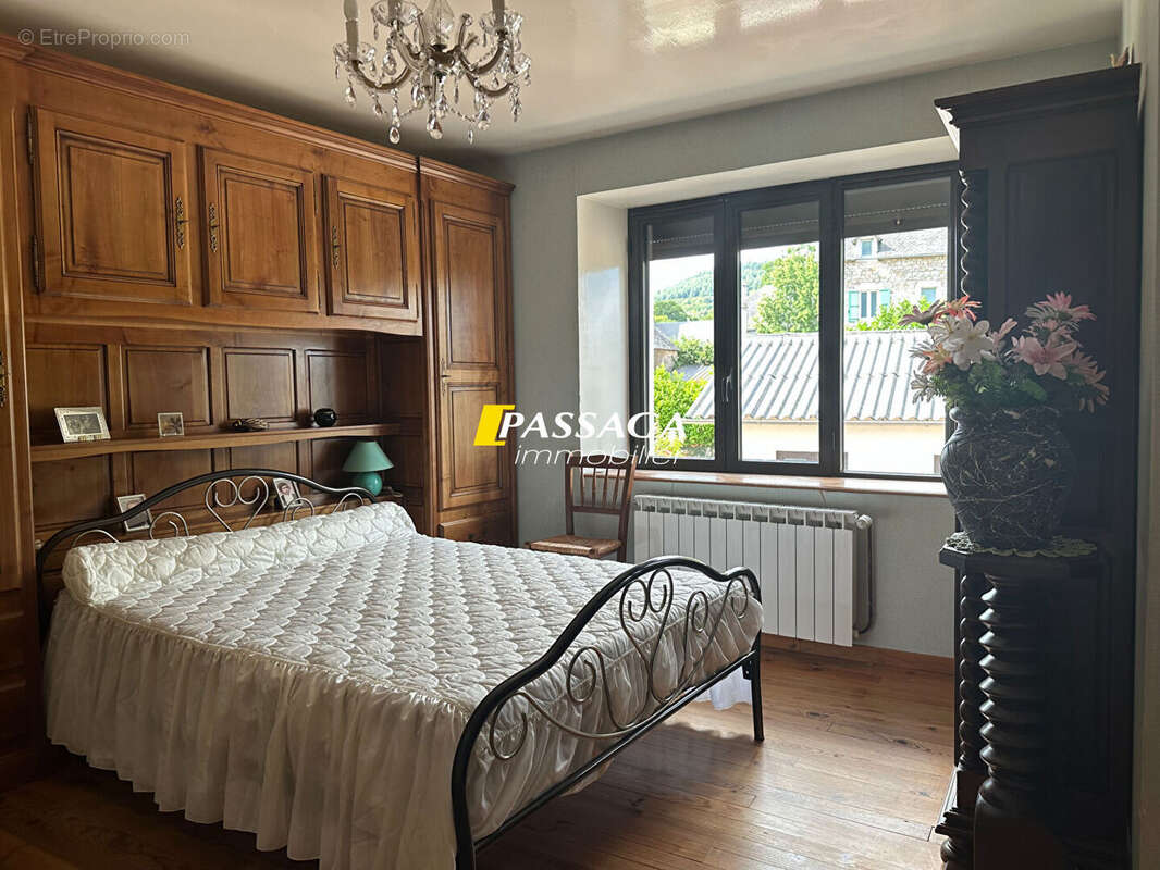 Maison à BERTHOLENE