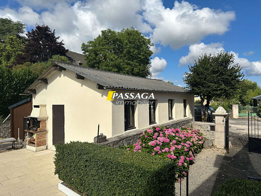 Maison à BERTHOLENE