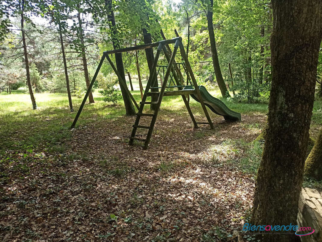 Terrain à MIGNALOUX-BEAUVOIR