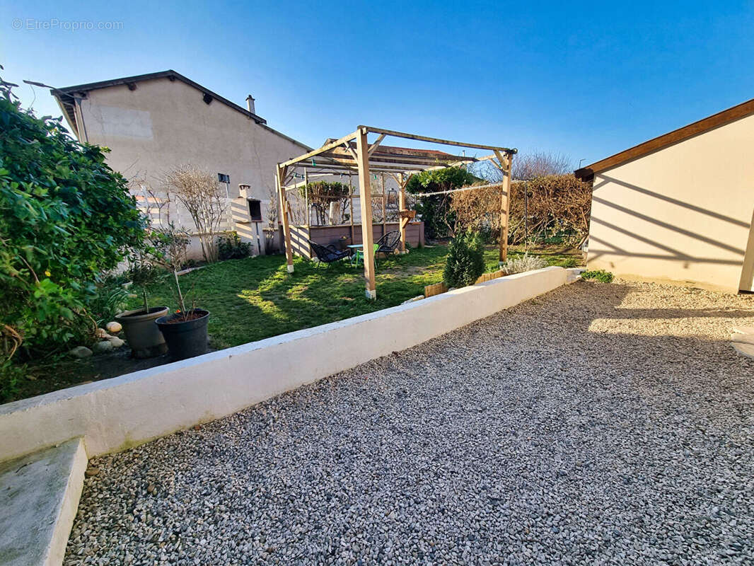 Maison à SAINT-PRIEST