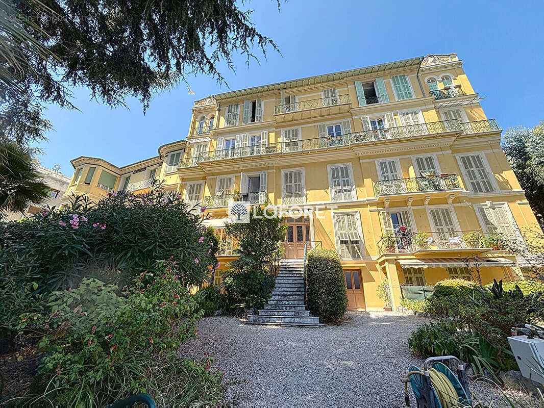 Appartement à MENTON