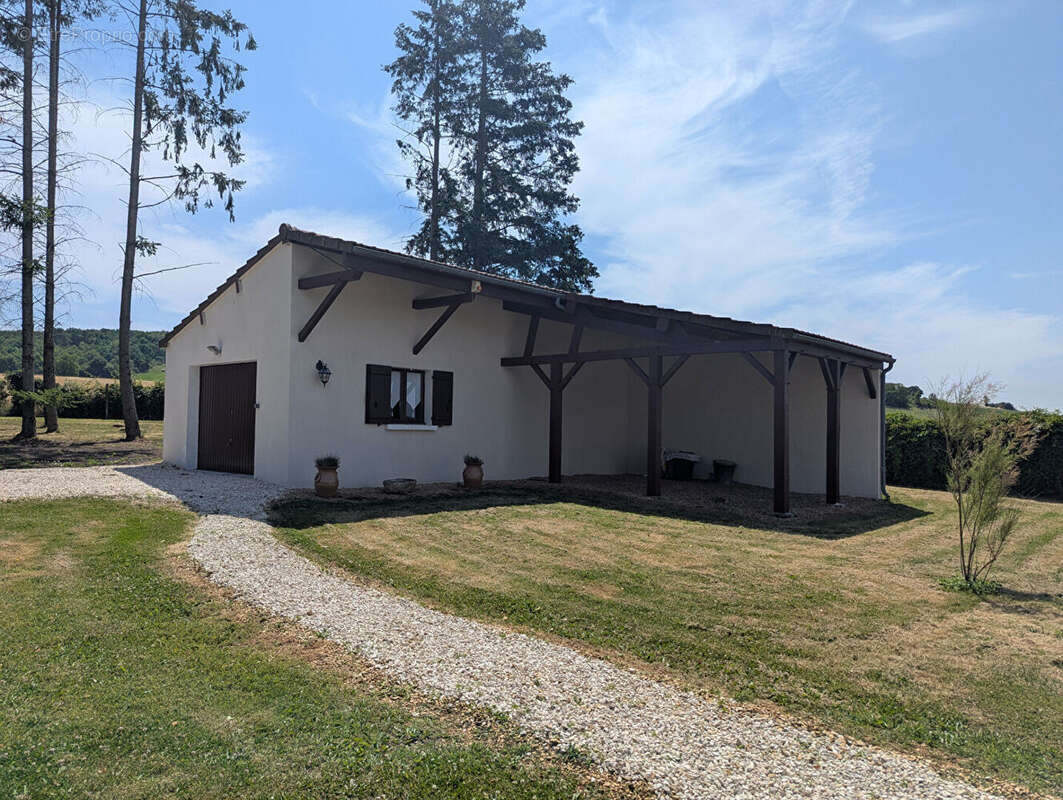 Maison à CHEVANNES-CHANGY