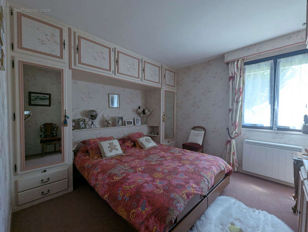 Maison à CHEVANNES-CHANGY