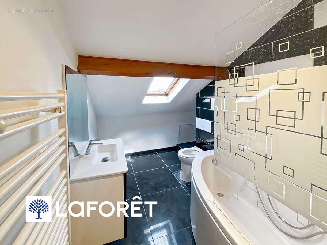 Appartement à SAINTE-GENEVIEVE-DES-BOIS