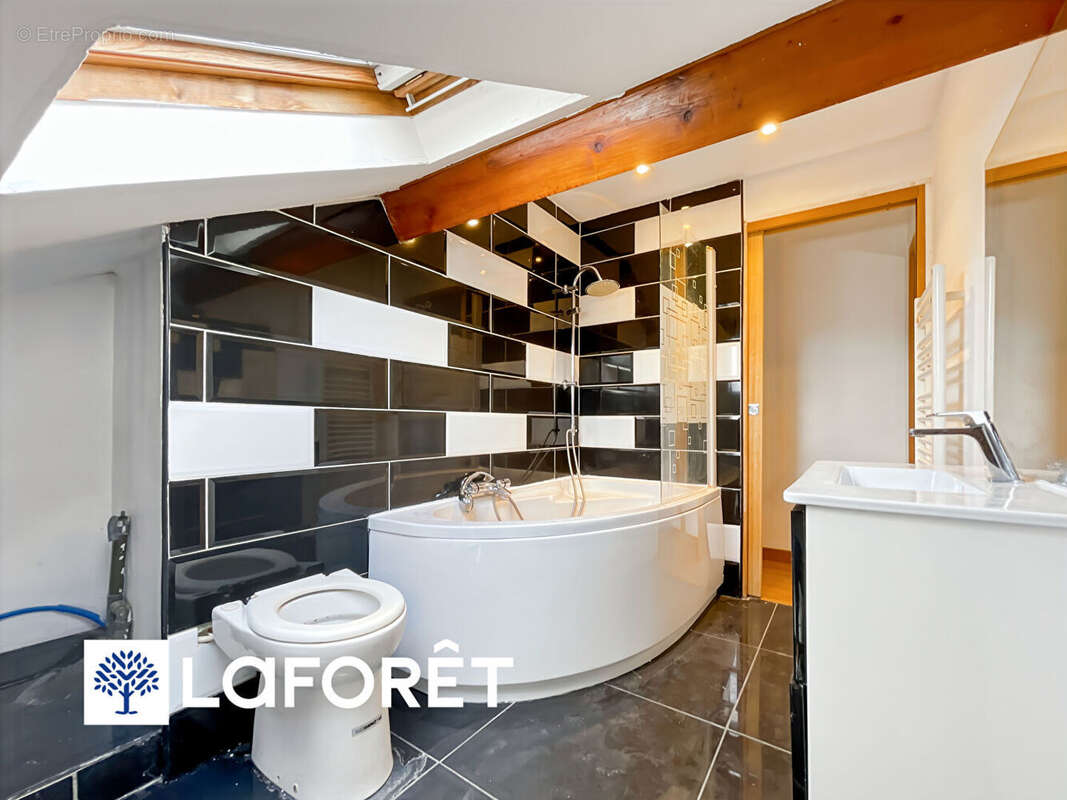 Appartement à SAINTE-GENEVIEVE-DES-BOIS