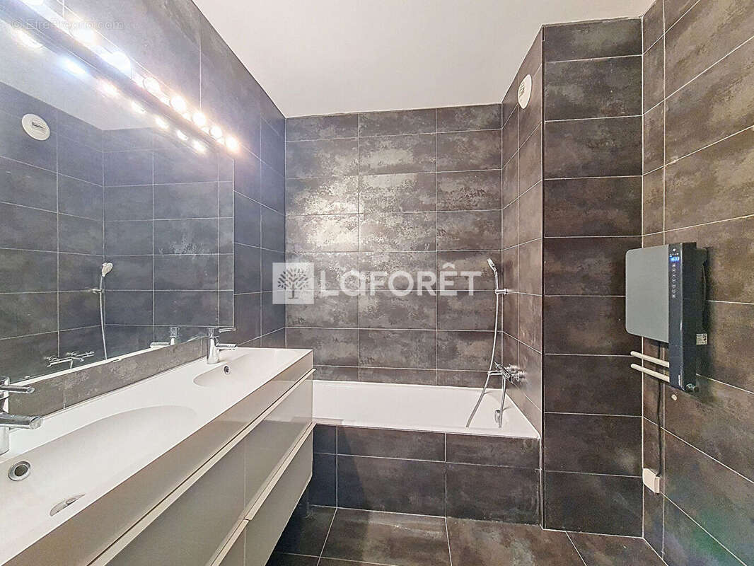 Appartement à CALUIRE-ET-CUIRE