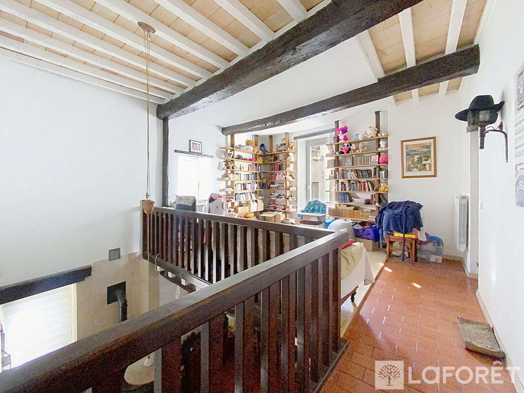 Maison à COURTHEZON