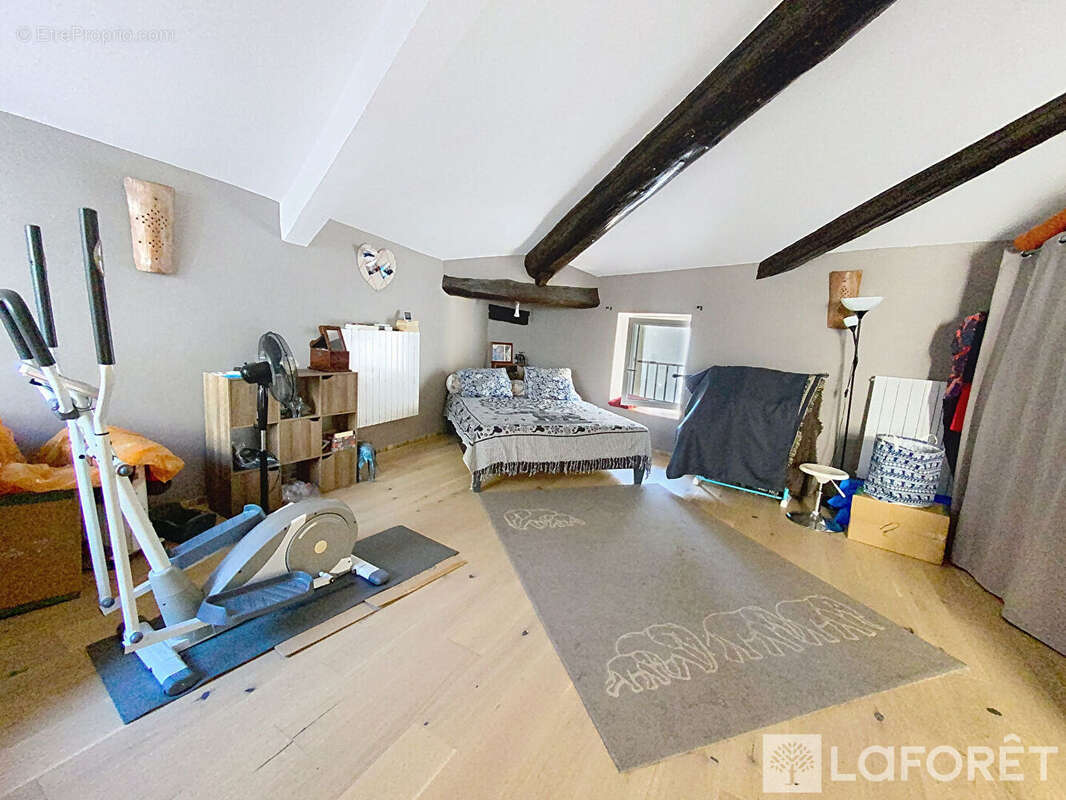 Maison à COURTHEZON