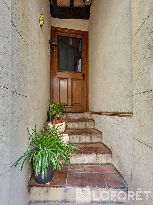 Maison à COURTHEZON