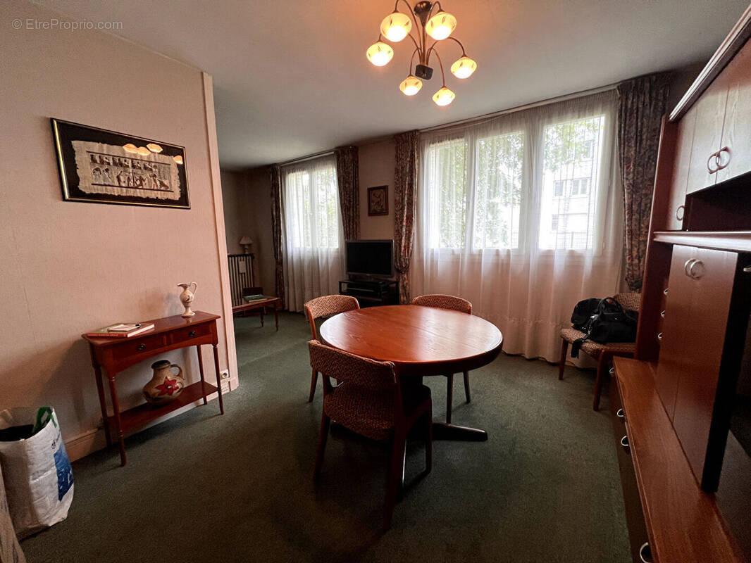 Appartement à NANTERRE