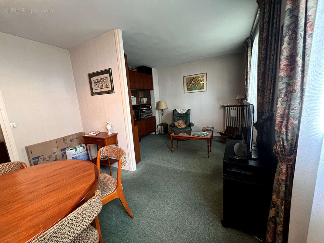 Appartement à NANTERRE