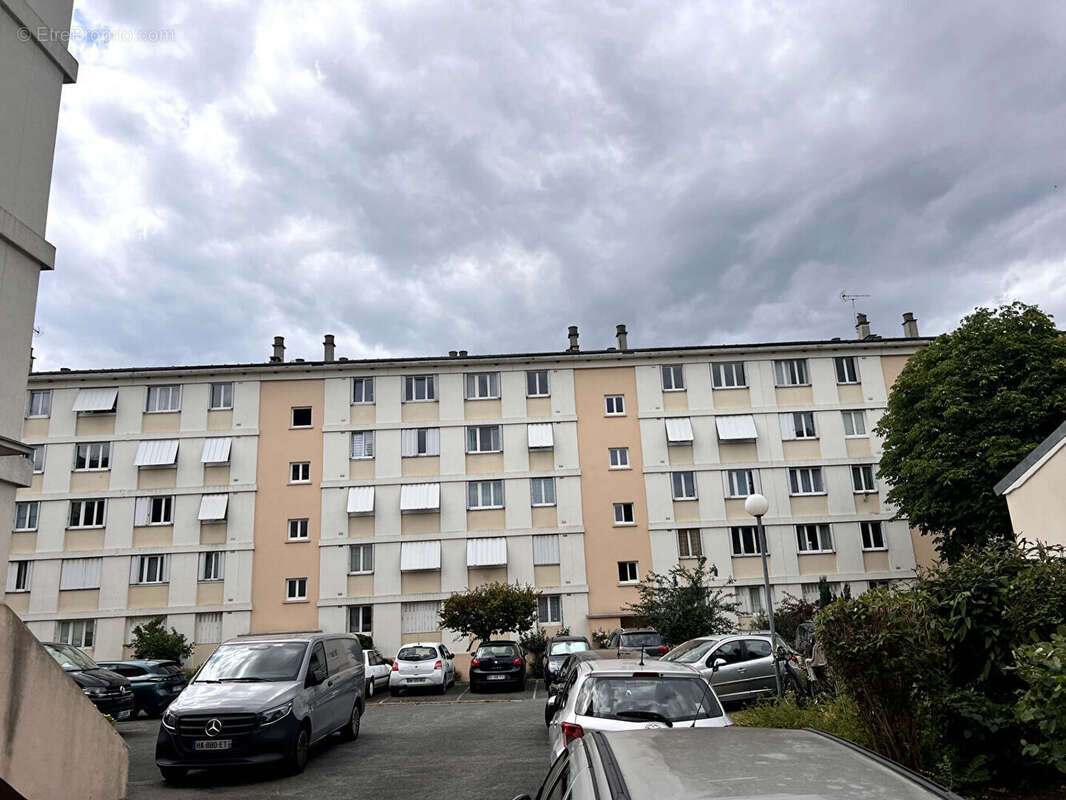 Appartement à NANTERRE