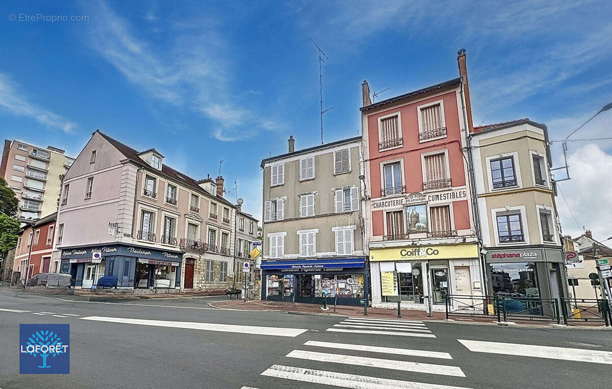 Commerce à CORBEIL-ESSONNES