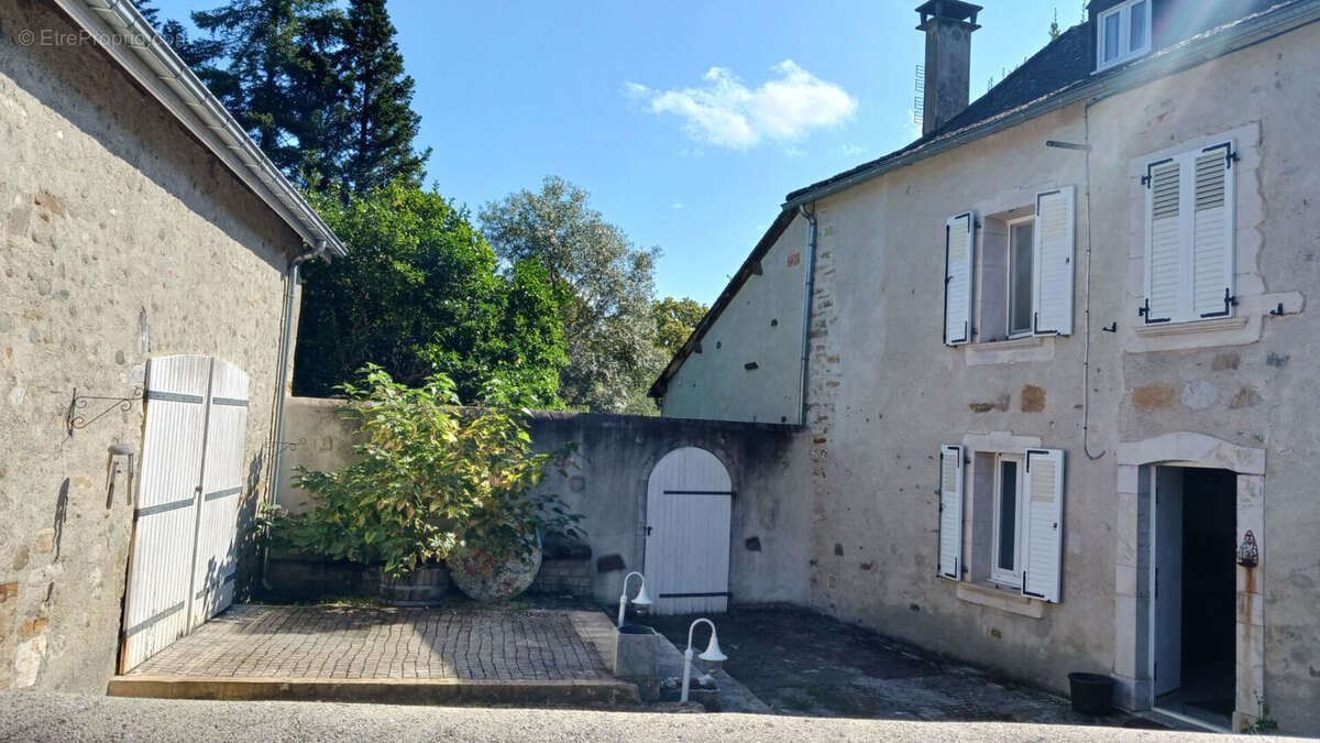 Maison à OLORON-SAINTE-MARIE