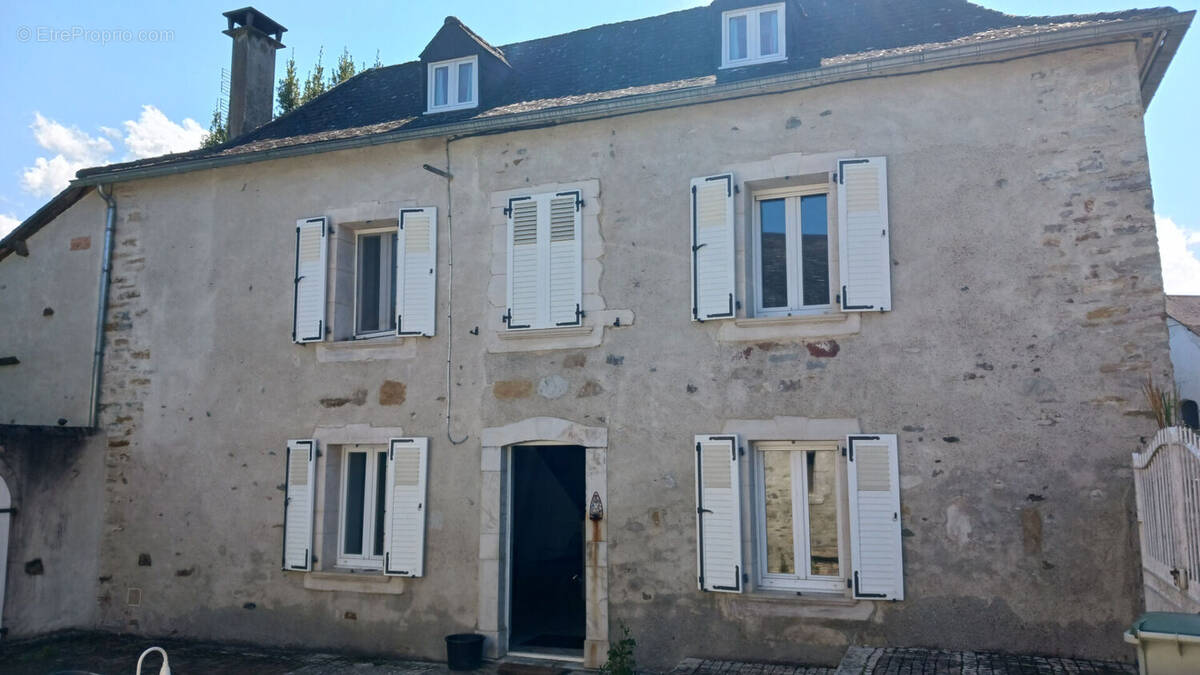 Maison à OLORON-SAINTE-MARIE