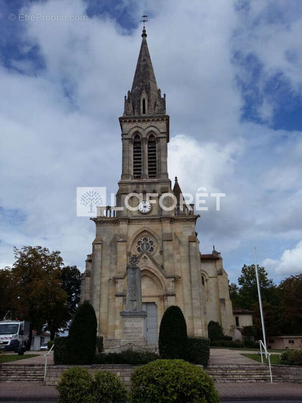 Terrain à SAINT-JEAN-D&#039;ILLAC