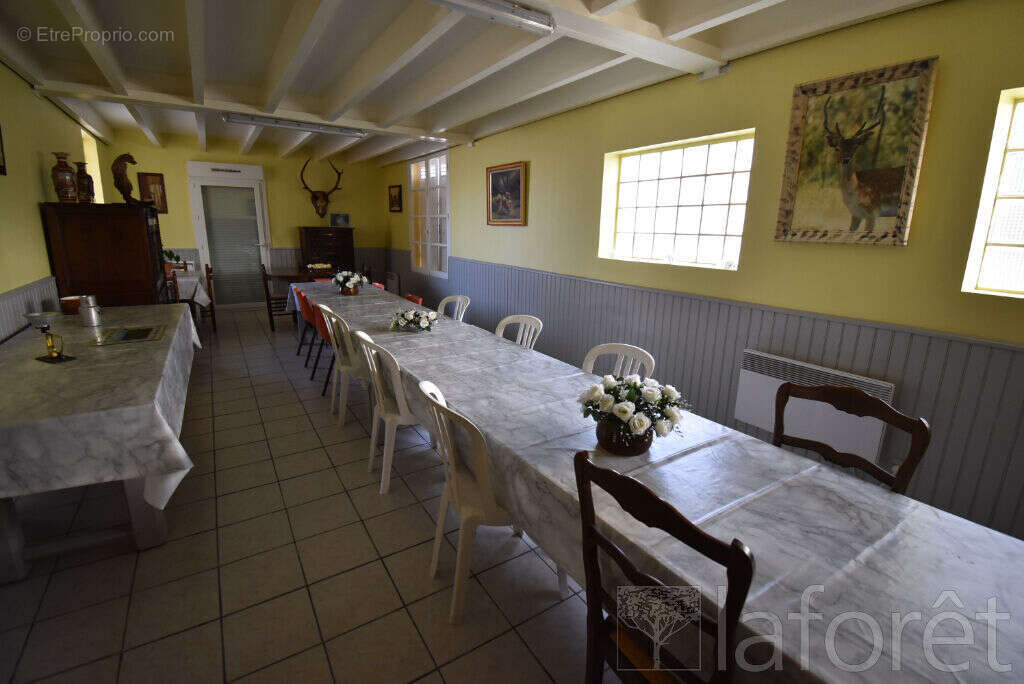 Terrain à SAINT-JEAN-D&#039;ILLAC