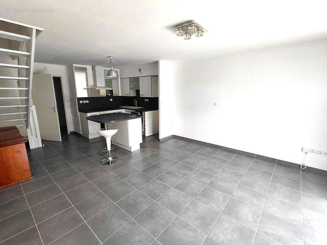 Maison à BRUGUIERES