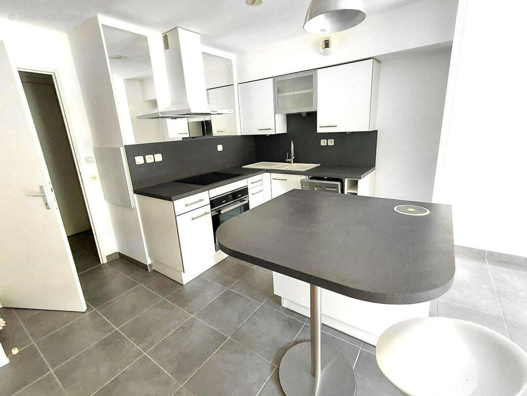 Maison à BRUGUIERES