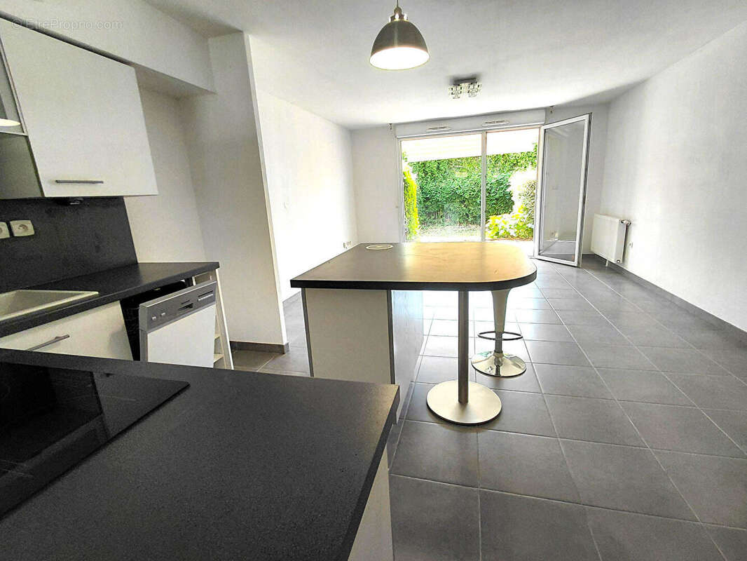 Maison à BRUGUIERES