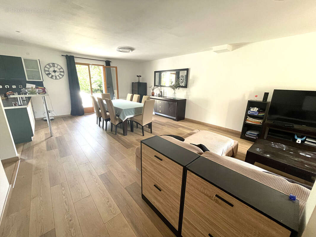 Maison à SAINTE-GENEVIEVE