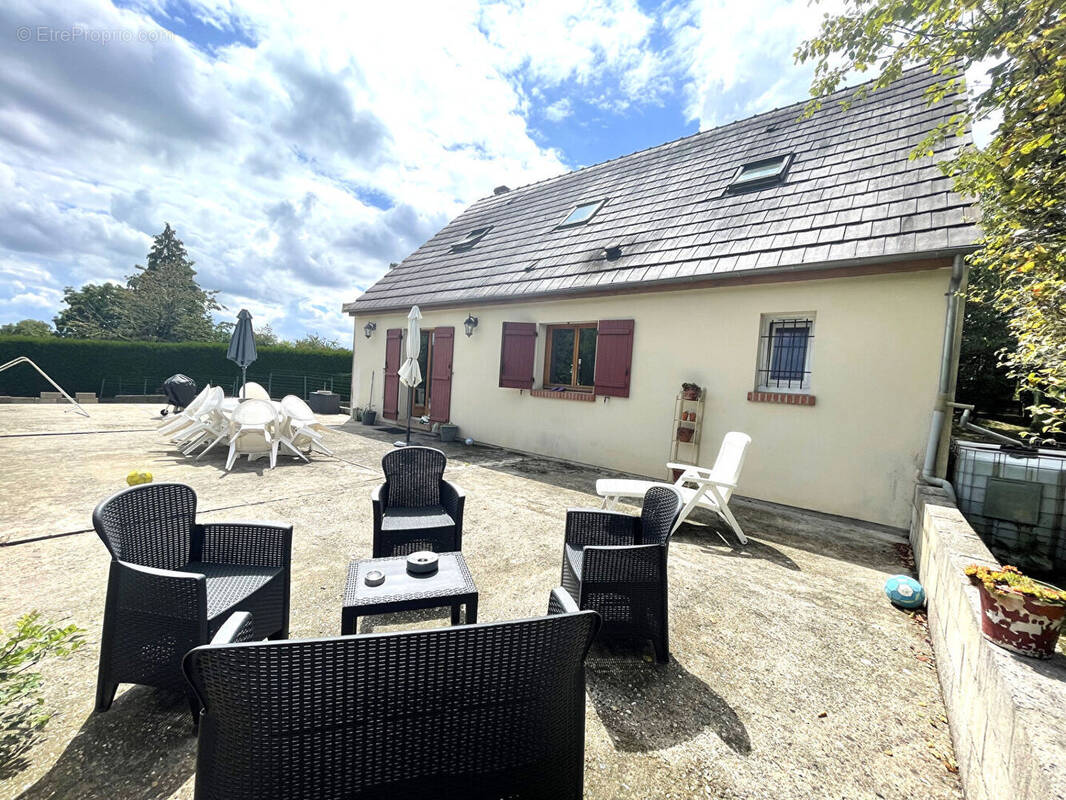 Maison à SAINTE-GENEVIEVE