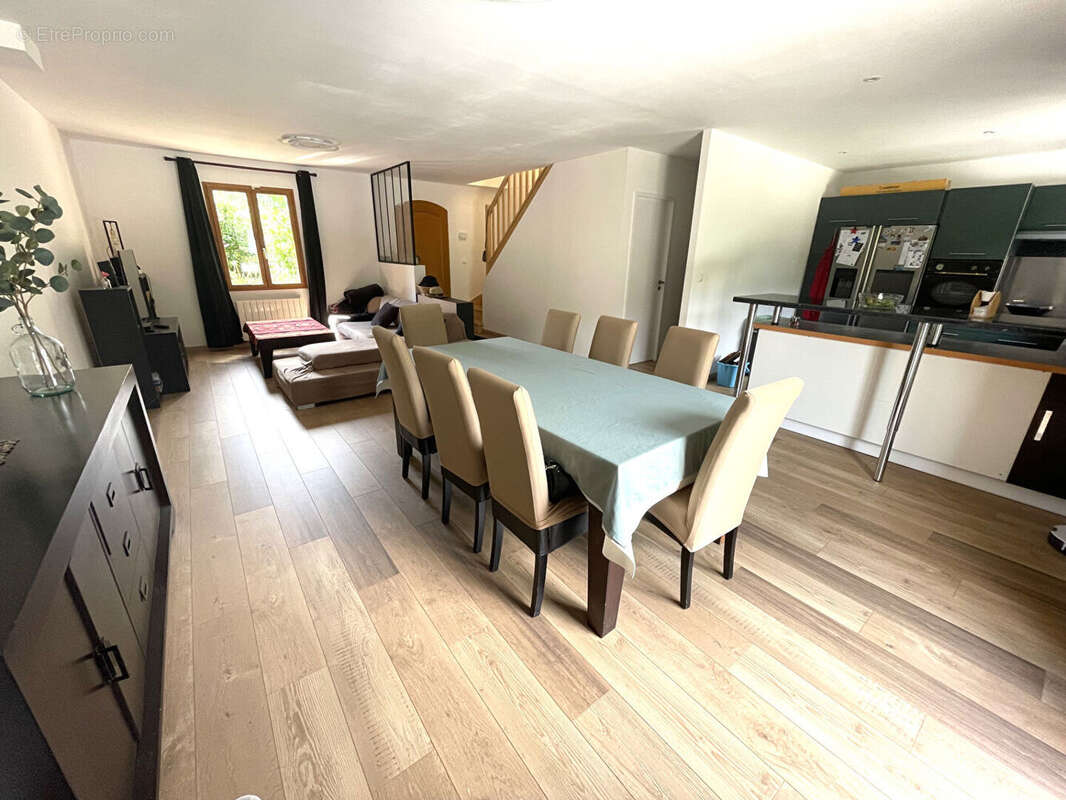 Maison à SAINTE-GENEVIEVE