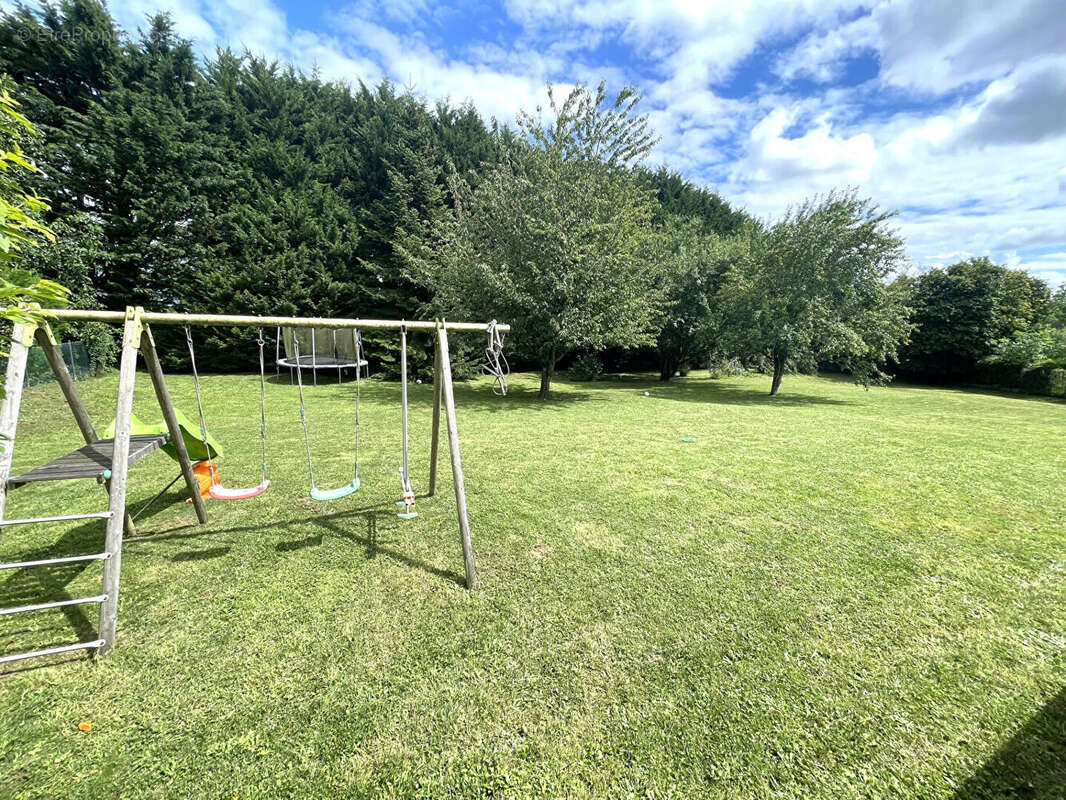 Maison à SAINTE-GENEVIEVE