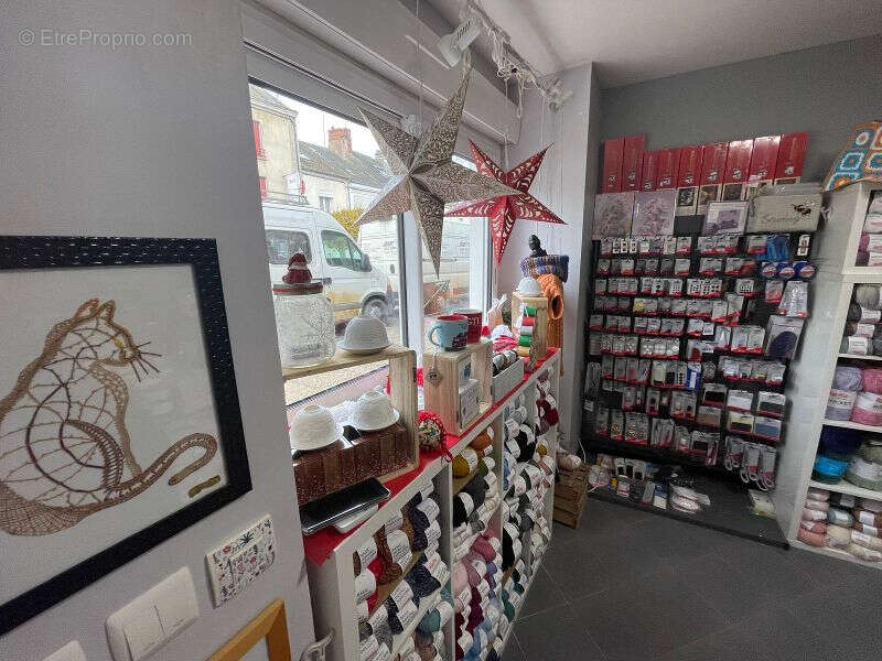 Commerce à ANGERVILLE