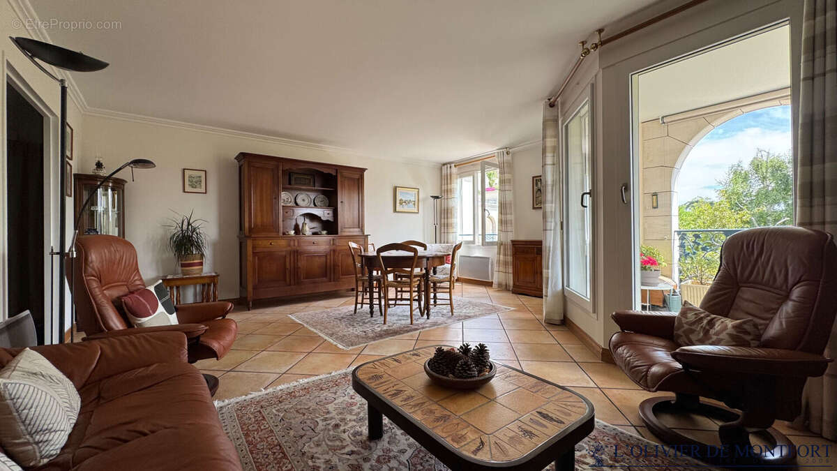 Appartement à VERRIERES-LE-BUISSON