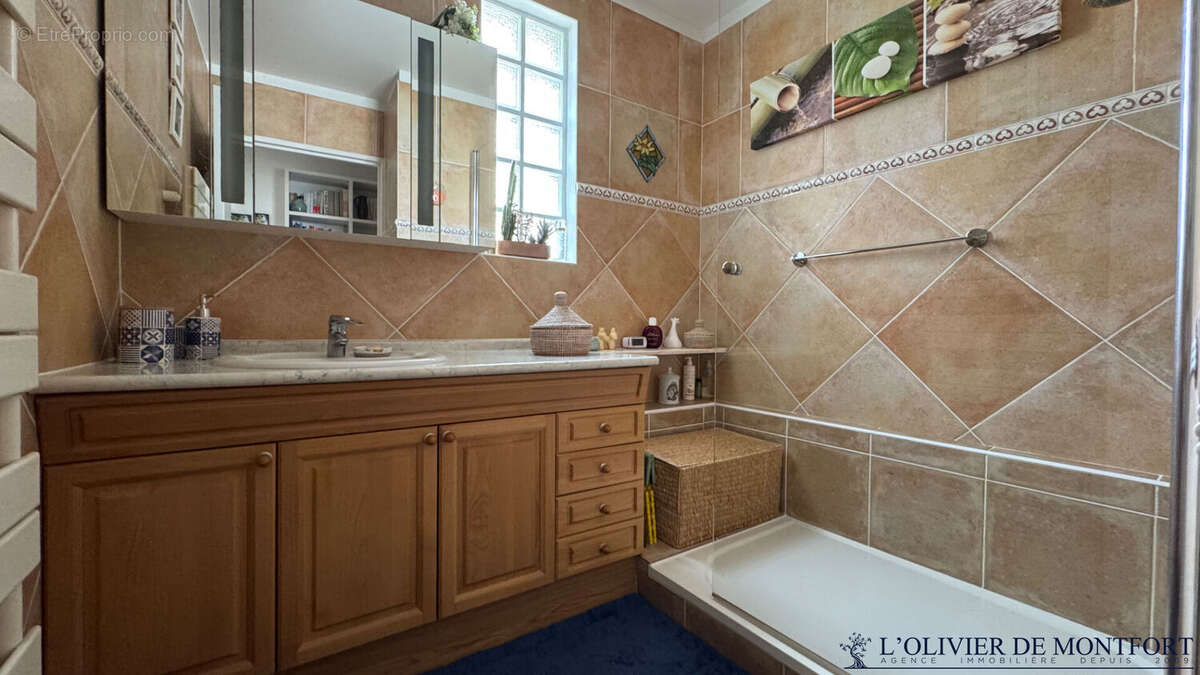 Appartement à VERRIERES-LE-BUISSON