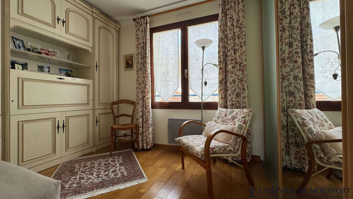 Appartement à VERRIERES-LE-BUISSON