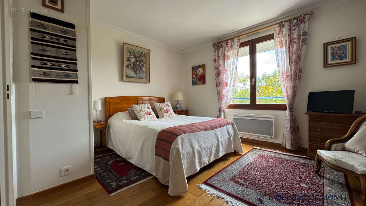Appartement à VERRIERES-LE-BUISSON