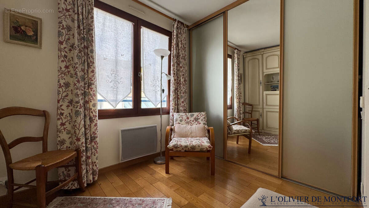 Appartement à VERRIERES-LE-BUISSON