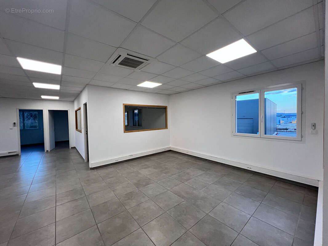 Commerce à ETOILE-SUR-RHONE