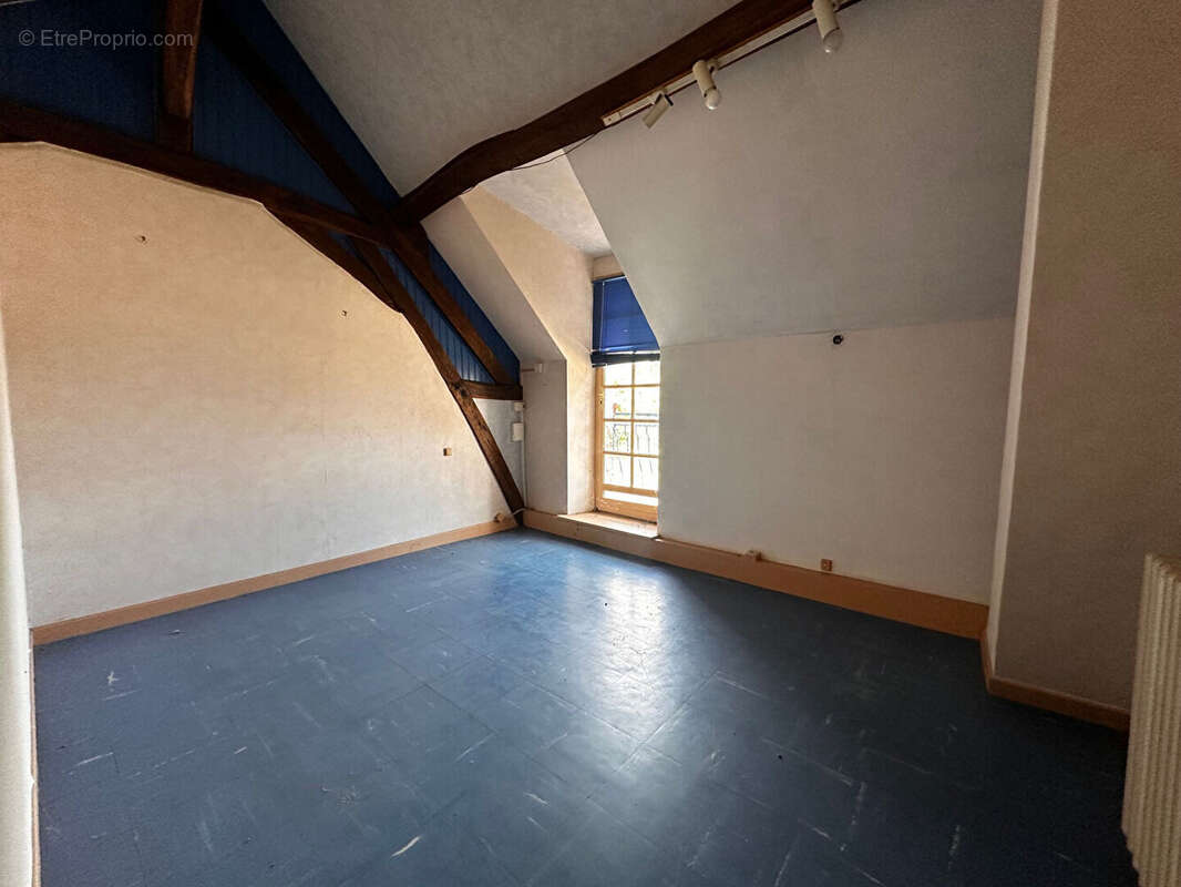 Maison à PLAIMPIED-GIVAUDINS