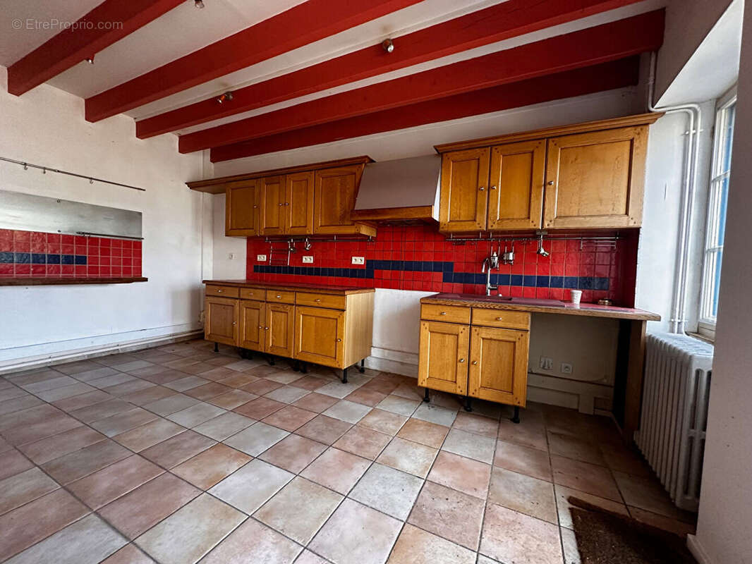 Maison à PLAIMPIED-GIVAUDINS