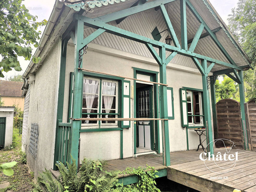 Maison à AUVERS-SUR-OISE