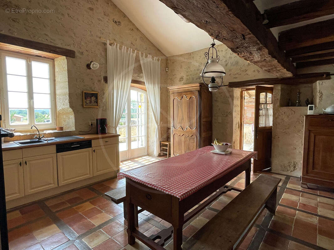 Maison à VILLEFRANCHE-DE-LONCHAT