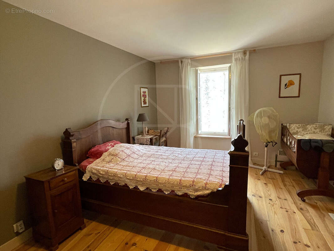 Maison à VILLEFRANCHE-DE-LONCHAT