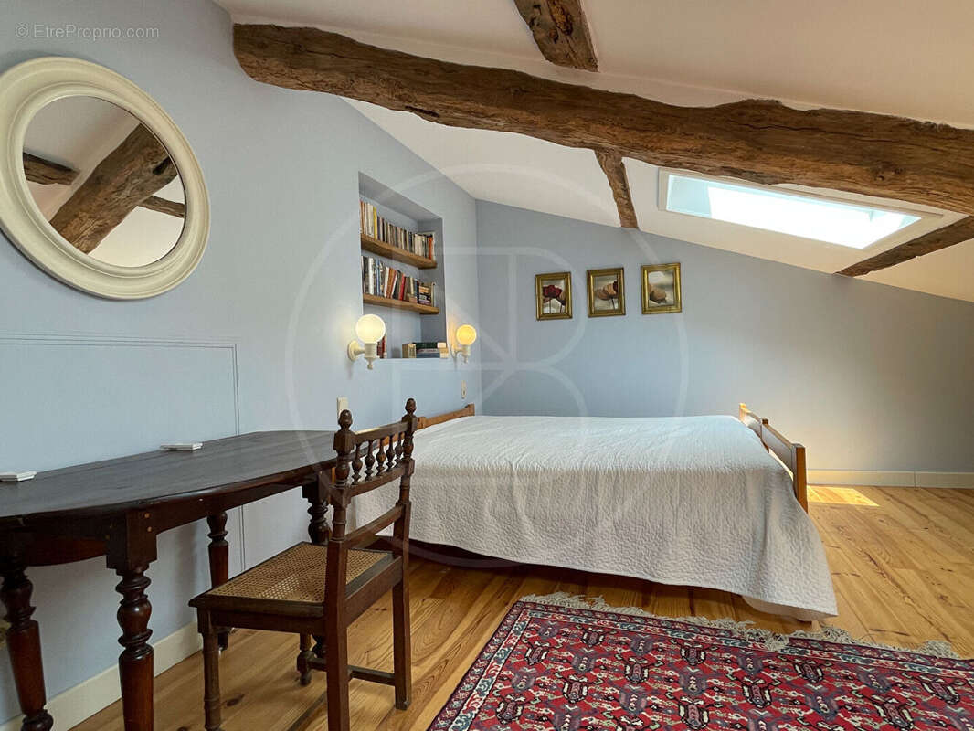 Maison à VILLEFRANCHE-DE-LONCHAT