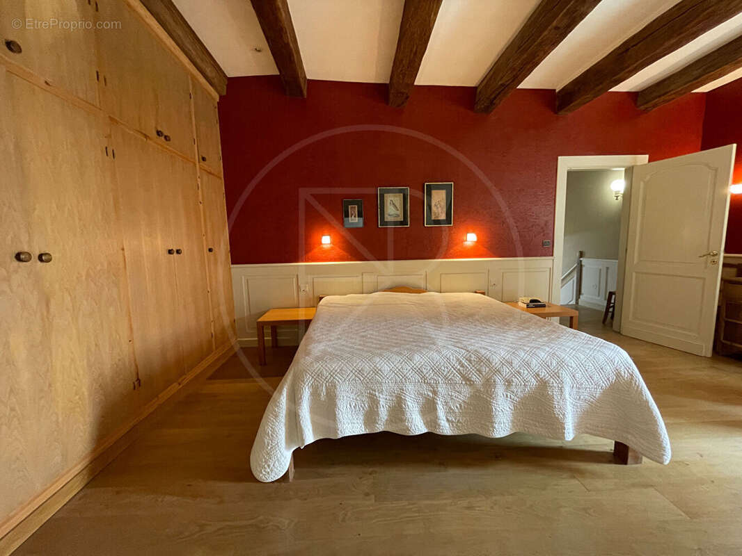 Maison à VILLEFRANCHE-DE-LONCHAT