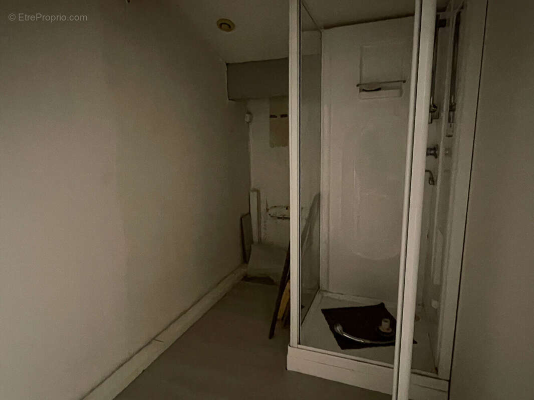 Commerce à SAINTE-TERRE