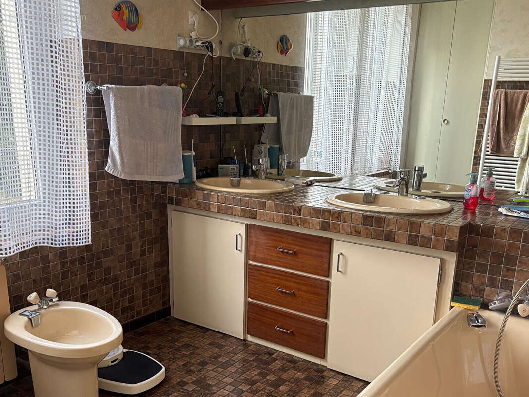 Maison à VARENNES-VAUZELLES