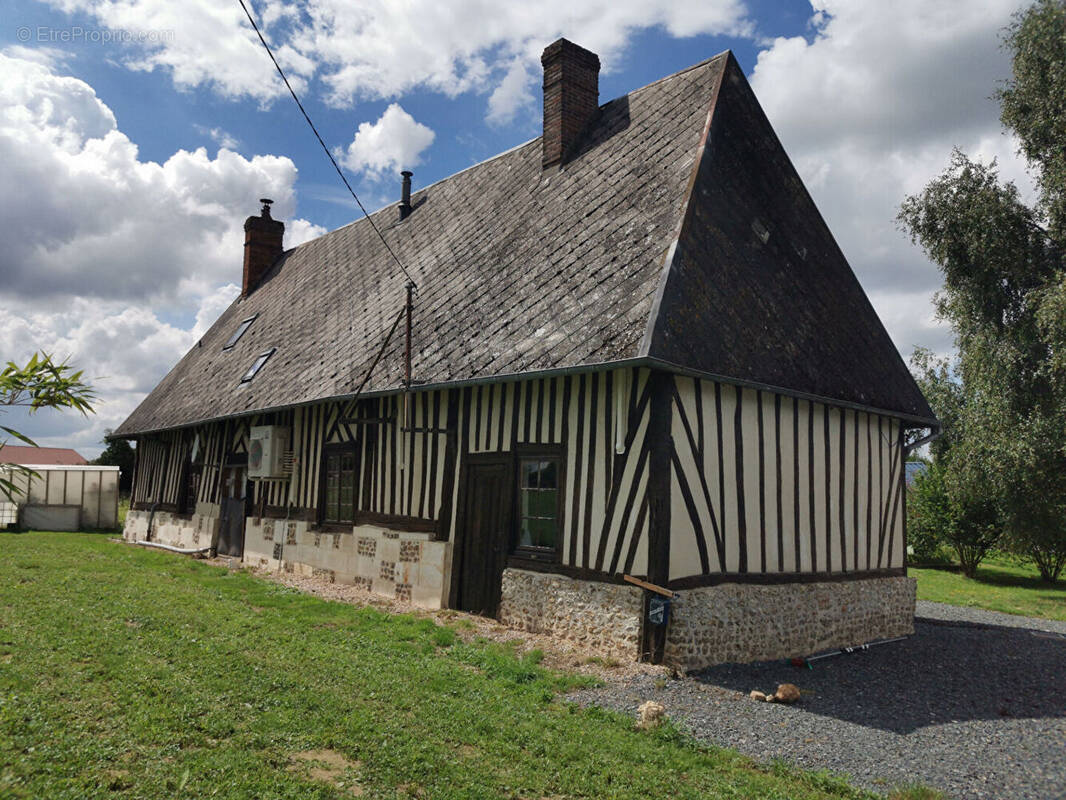 Maison à NEUVILLE-SUR-AUTHOU