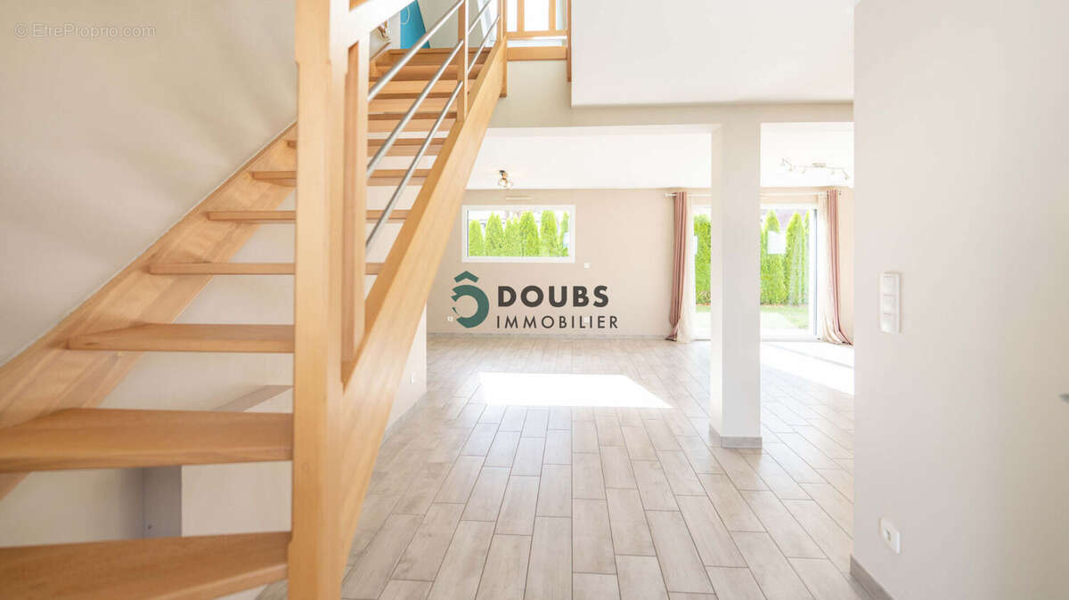 Maison à DAMPRICHARD