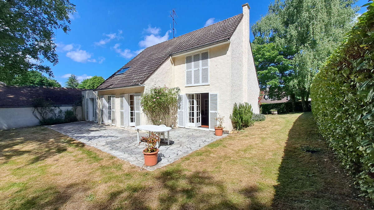 Maison à CHEVREUSE