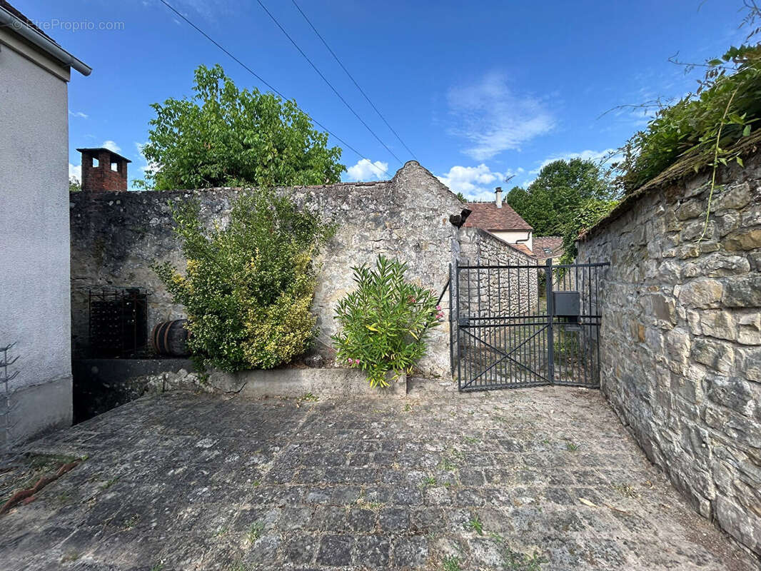 Maison à BOURRON-MARLOTTE