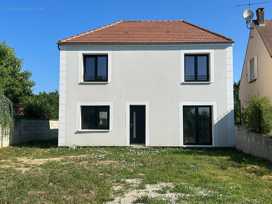 Maison à BOURRON-MARLOTTE